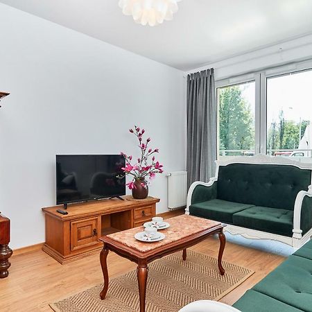 Vintage Apartment In New Estate With Parking - Krzyki Wroclaw By Noclegi Renters Luaran gambar