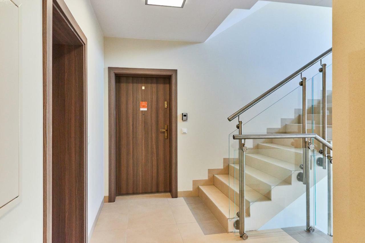 Vintage Apartment In New Estate With Parking - Krzyki Wroclaw By Noclegi Renters Luaran gambar