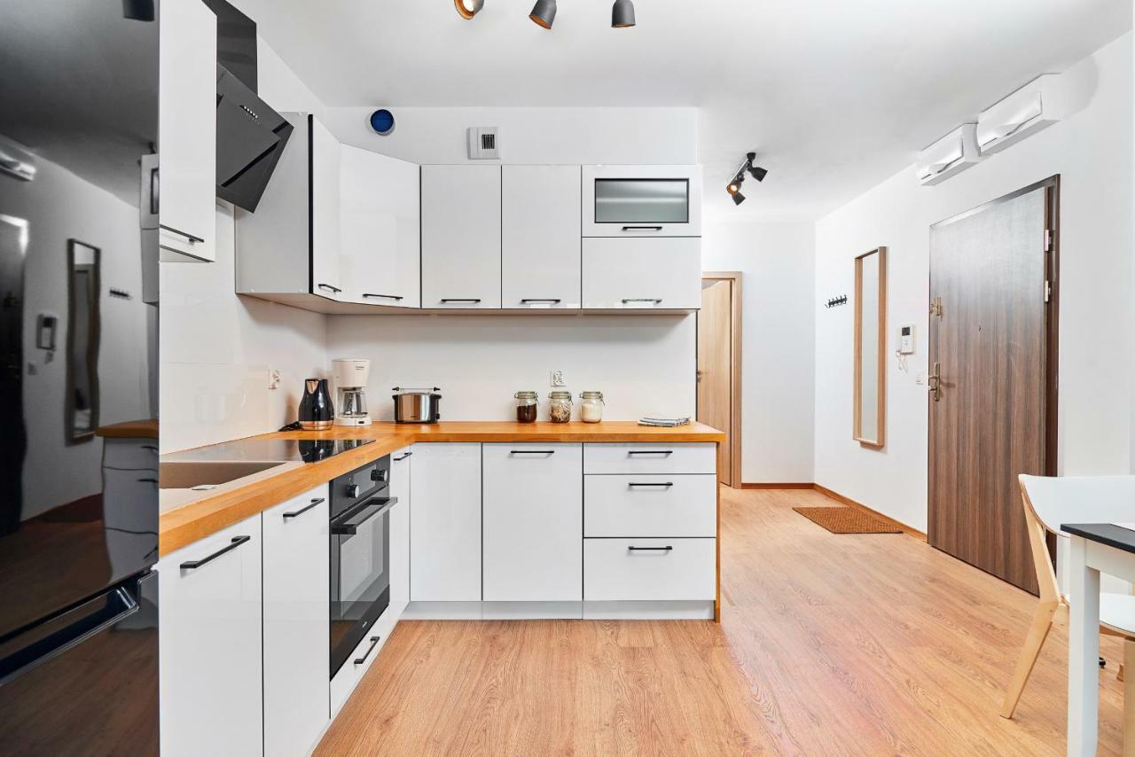 Vintage Apartment In New Estate With Parking - Krzyki Wroclaw By Noclegi Renters Luaran gambar