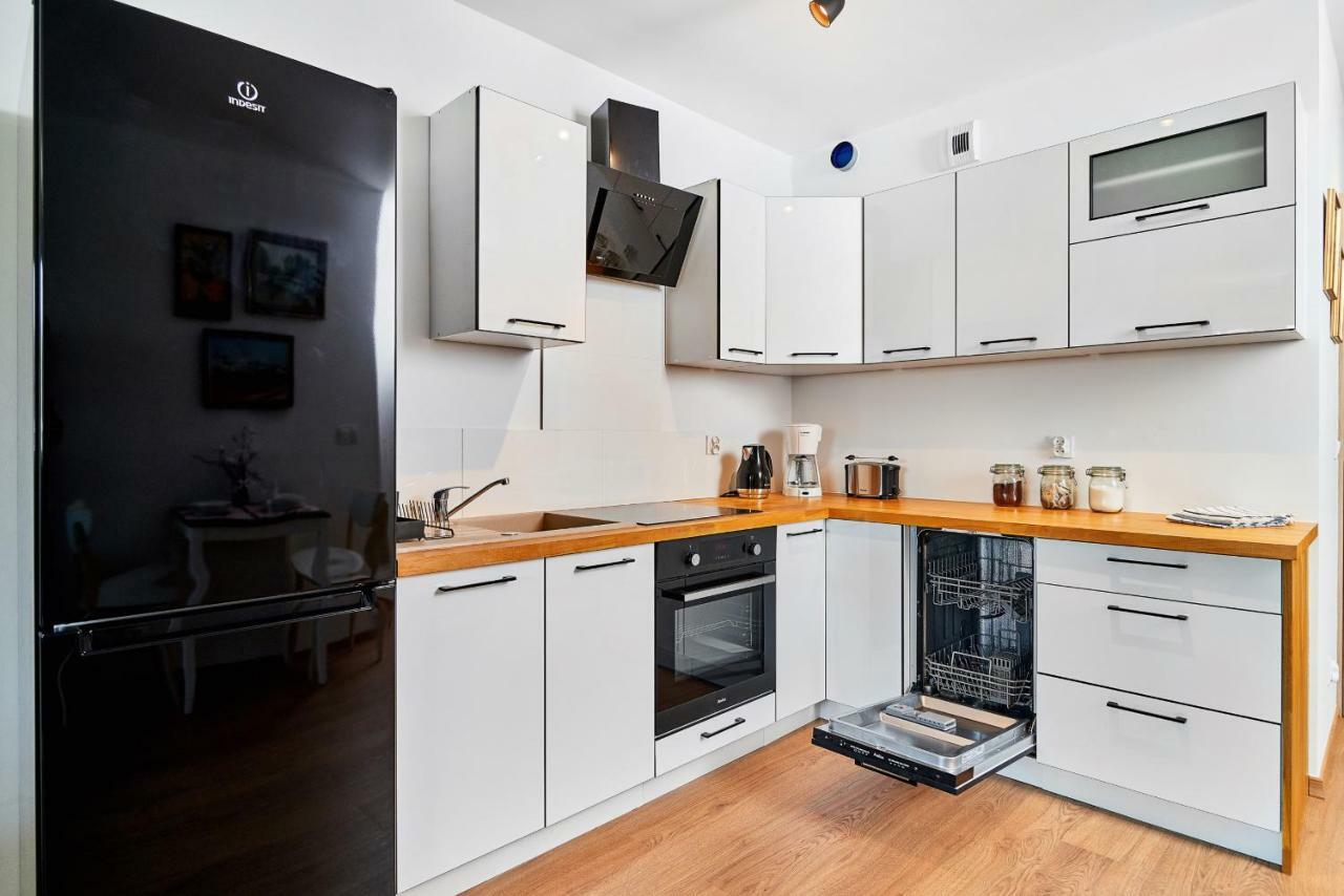 Vintage Apartment In New Estate With Parking - Krzyki Wroclaw By Noclegi Renters Luaran gambar