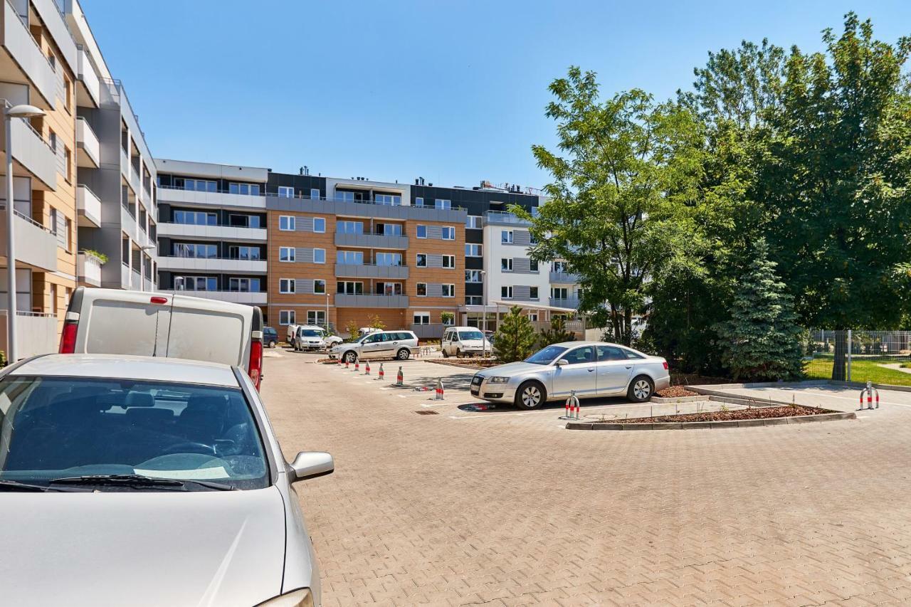 Vintage Apartment In New Estate With Parking - Krzyki Wroclaw By Noclegi Renters Luaran gambar
