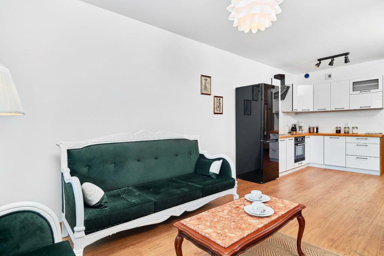 Vintage Apartment In New Estate With Parking - Krzyki Wroclaw By Noclegi Renters Luaran gambar