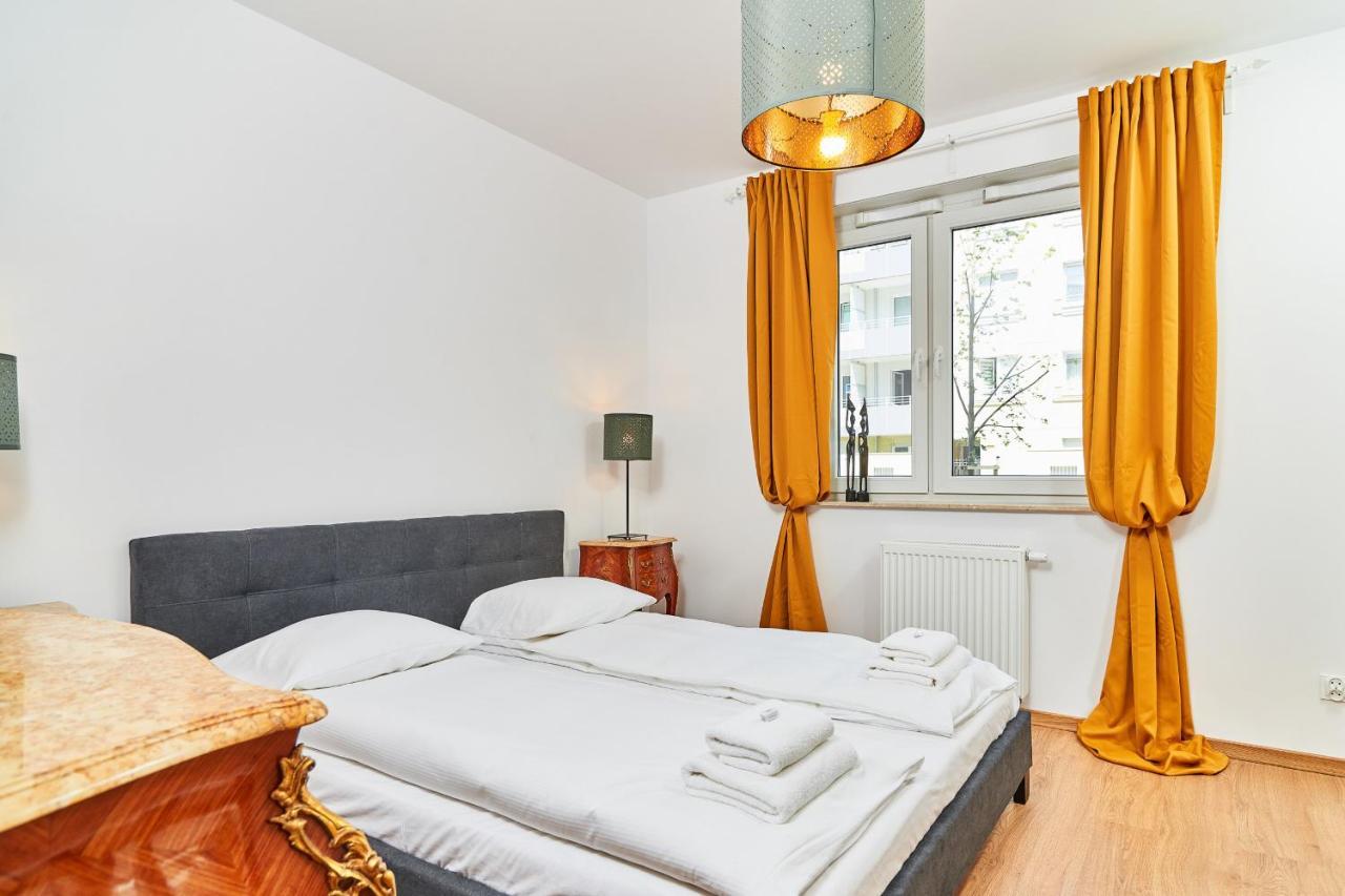 Vintage Apartment In New Estate With Parking - Krzyki Wroclaw By Noclegi Renters Luaran gambar